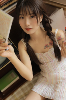 少妇粉嫩小泬喷水视频WWW